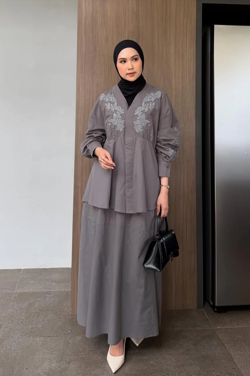 Adiba Set - Atasan Bawahan Stylish Wanita Bermotif - Image 5