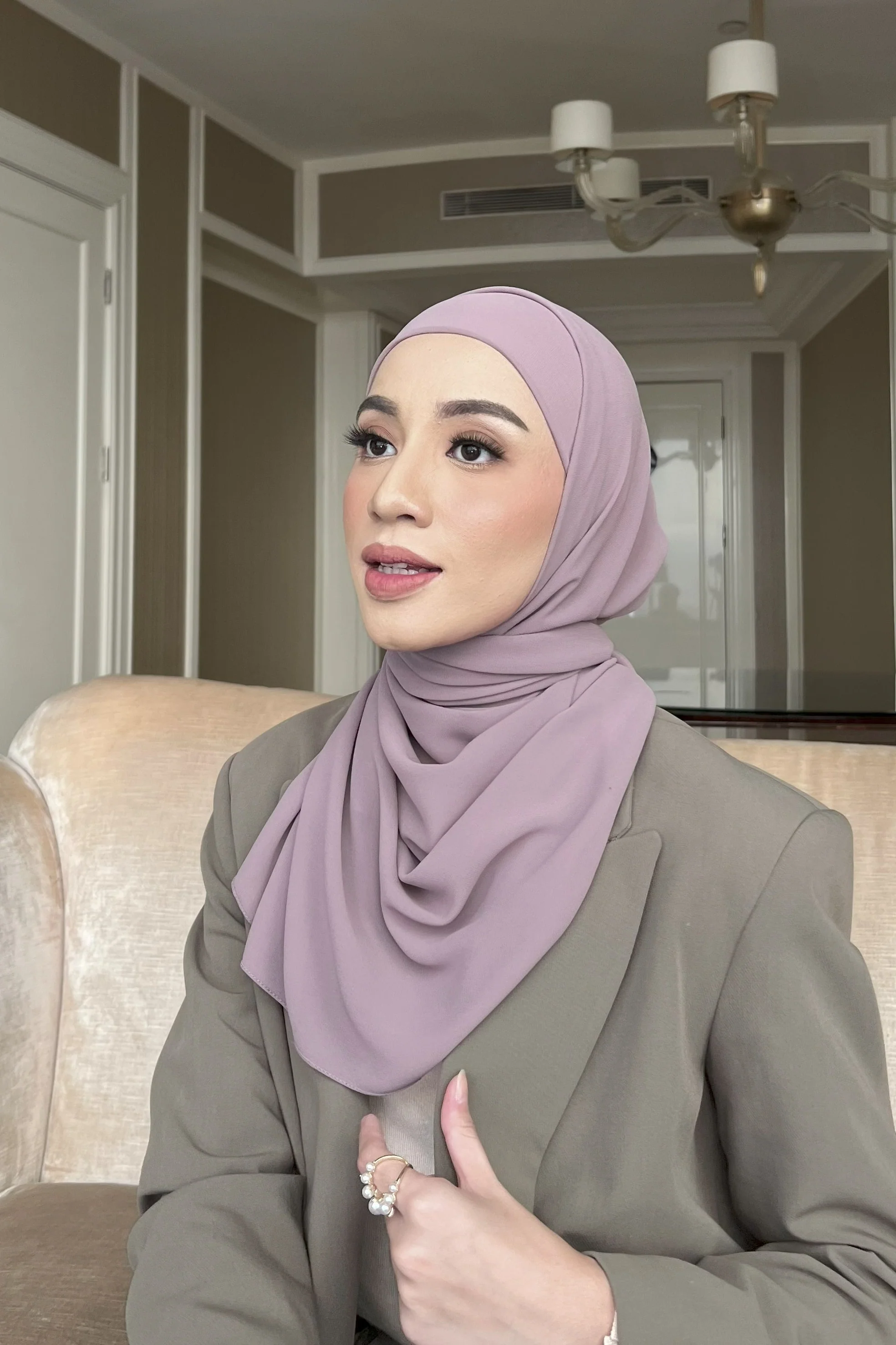 Mega Inner Shawl  - Hijab Stylish Bahan Cerruty Premium - Image 4