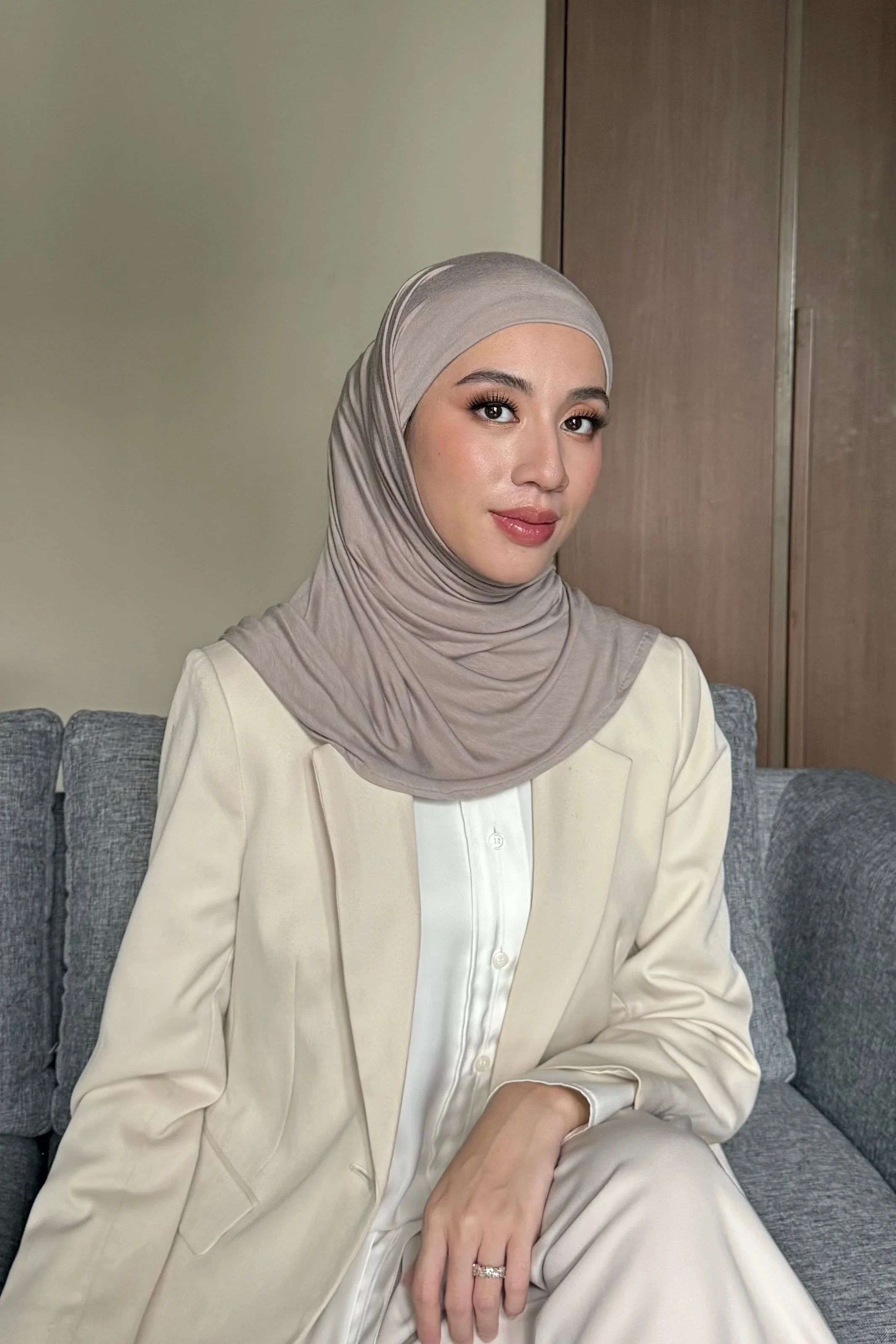 GG Inner Square - Hijab Wanita Segi Empat Bahan Tencel Premium - Image 9